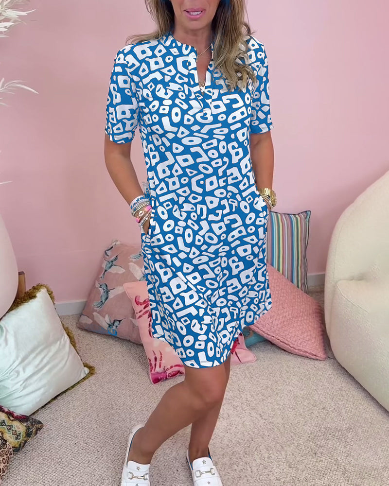 Viaro | Printed Dress with V-Neck and Pockets