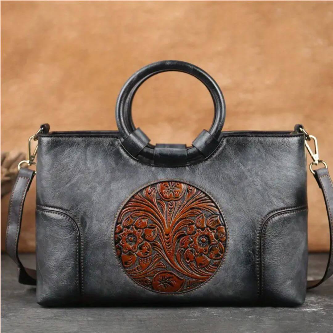 Megan’s Timeless Treasure | Vintage Handbag