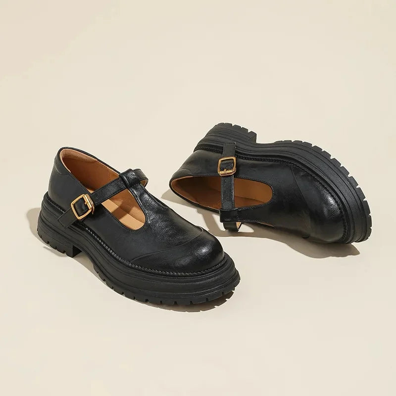 Mary Janes – Elegant leather shoes