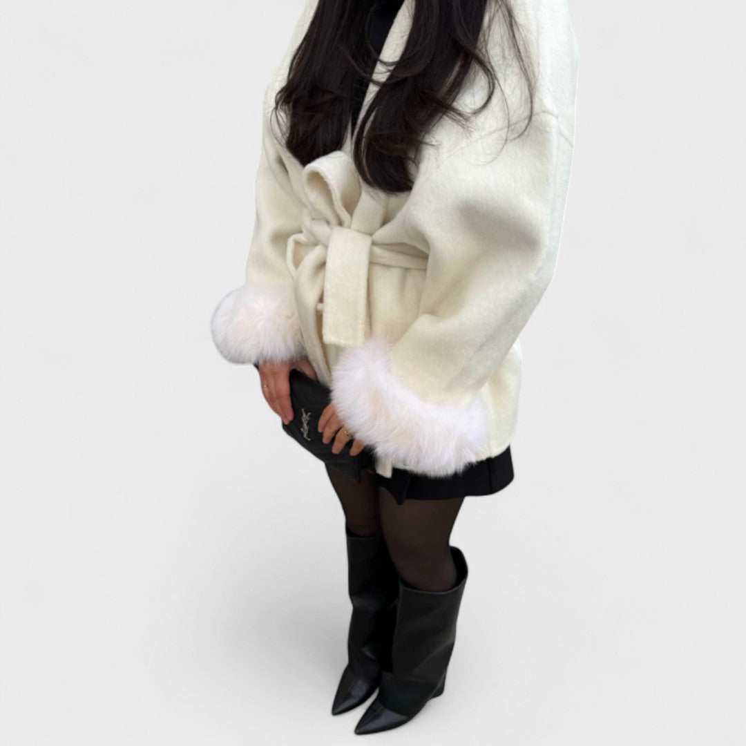 Woolcoat – Elegant coat with faux fur details