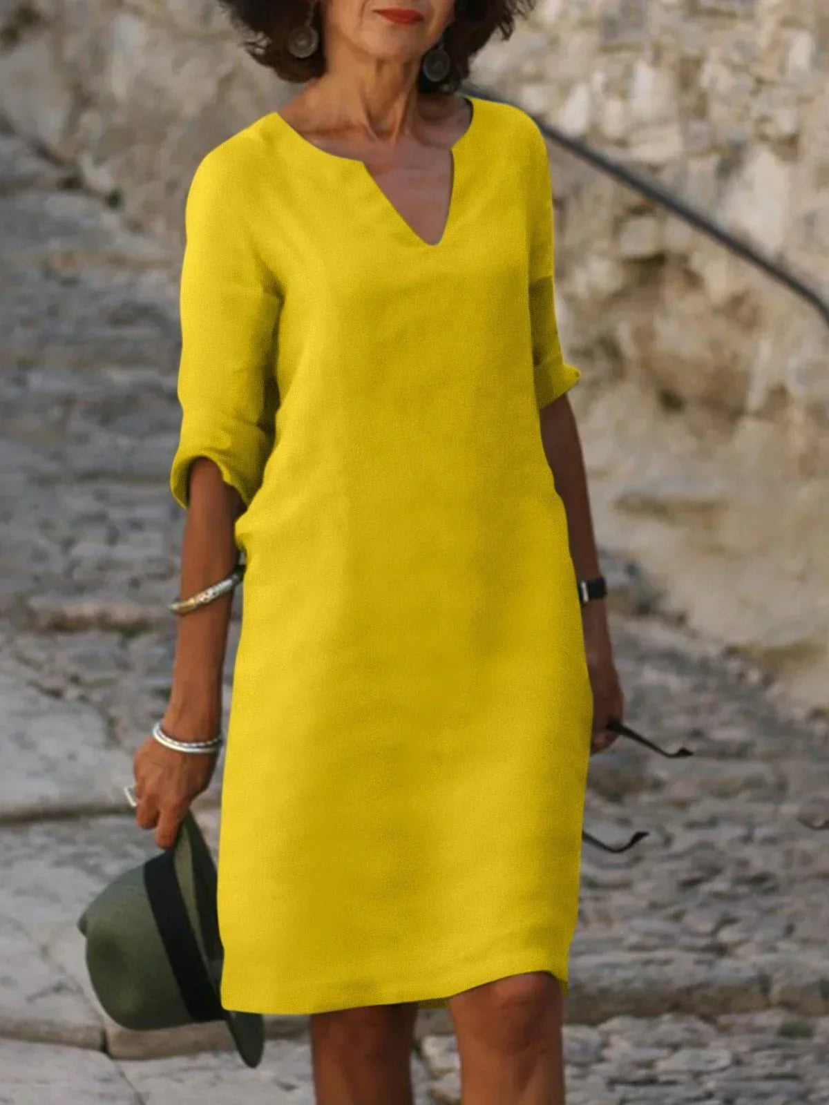 Saoirse - V-Neck Dress That Conceals the Belly