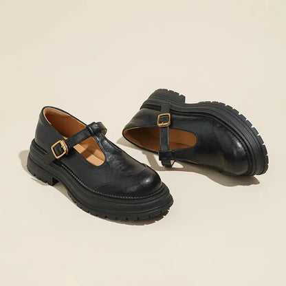 Mary Janes – Elegant leather shoes