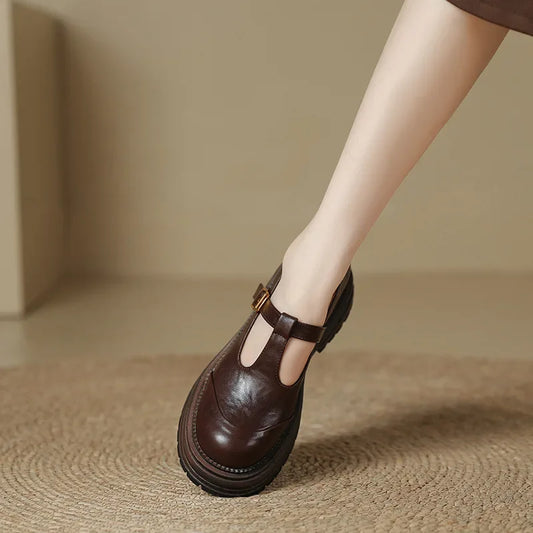 Mary Janes – Elegant leather shoes