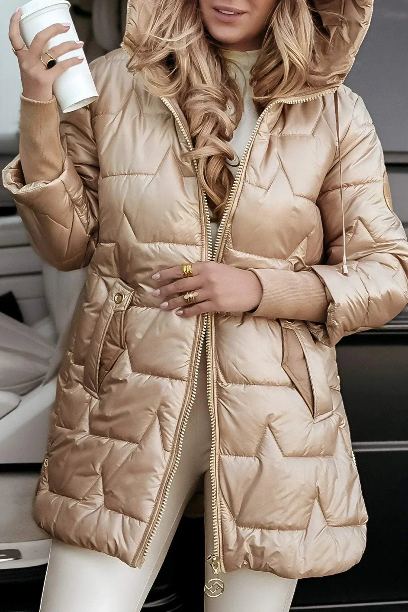 Sanvi | Stylish winter coat with hood and padding